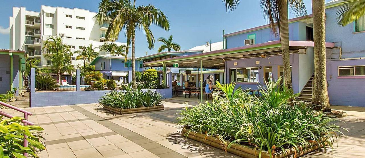 Caravella Backpackers Hostel Cairns Exterior photo